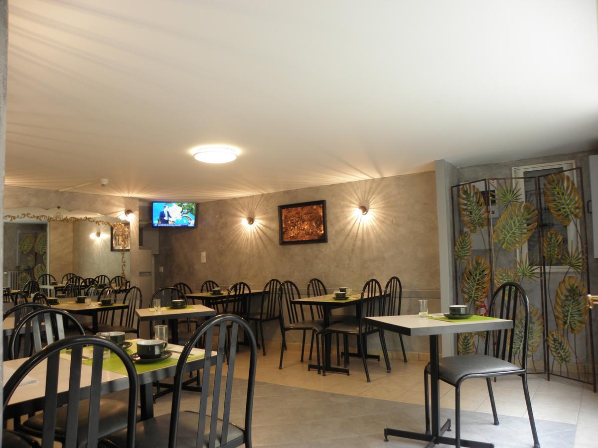 L'Ostalou Hotel Issoire Eksteriør billede